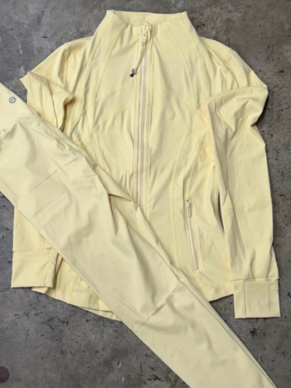 Lululemon Define Set: Buttercream